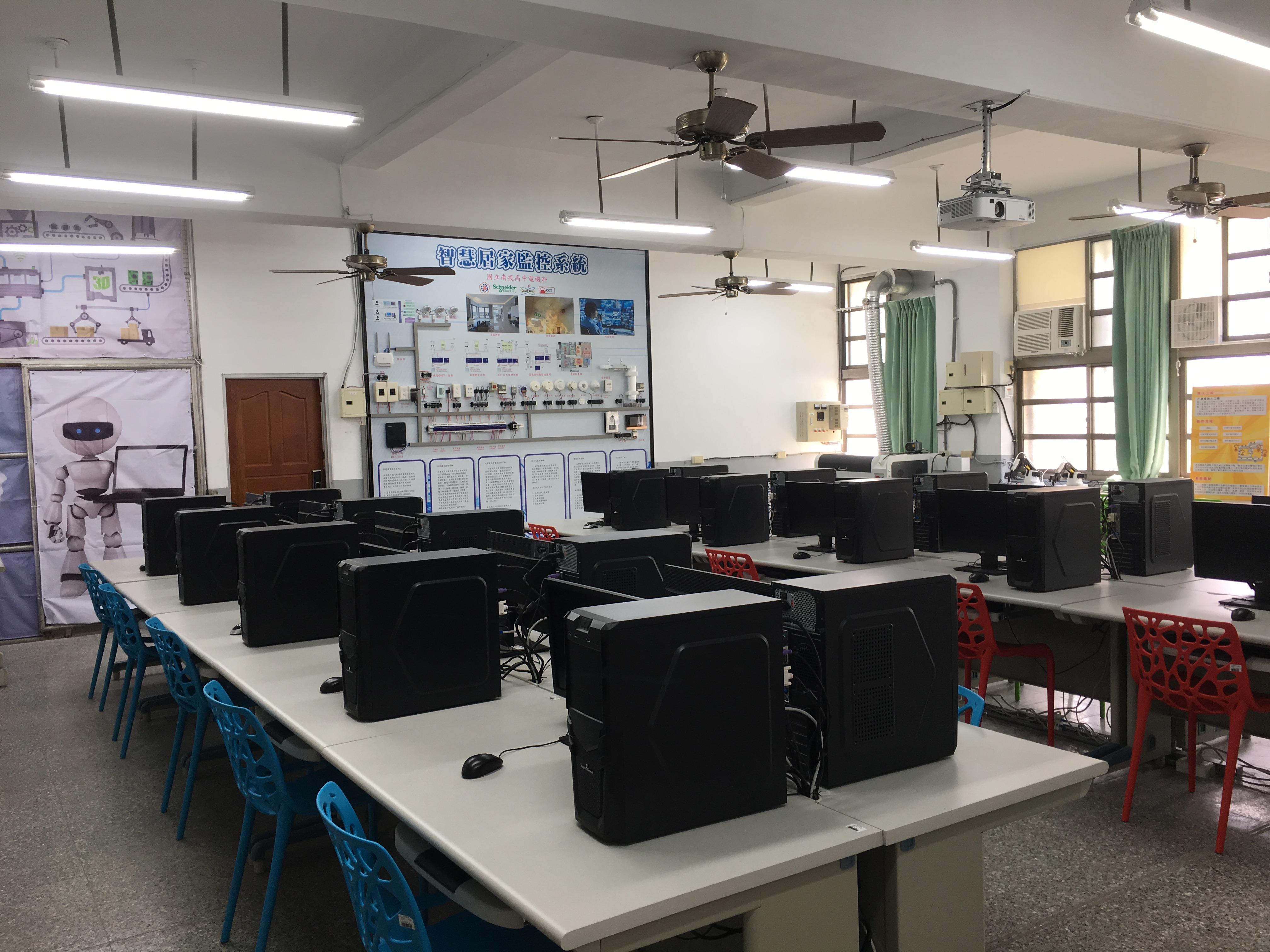 智慧居家實習工場相片2